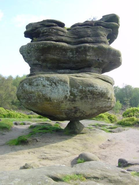 Những tảng đá kỳ lạ nhất thế giới - KhoaHoc.tv