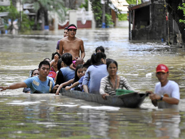 53 người Philippines chết vì bão Saola