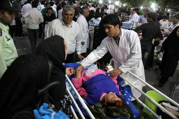 Iran: Hàng trăm người chết vì động đất kép