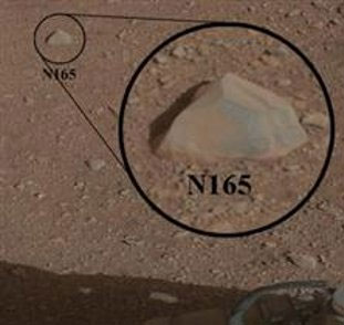 Tàu Curiosity bắn vỡ đá sao Hoả