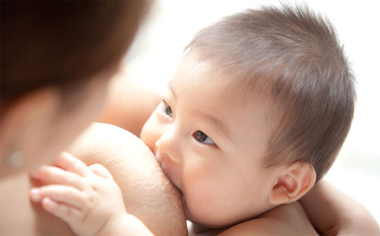 Sữa mẹ và 12 điều kì lạ không phải ai cũng biết