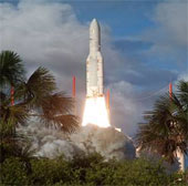 Pháp phóng vệ tinh viễn thông cho Ấn Độ và Qatar
