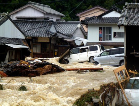 20 người chết vì bão tại Nhật