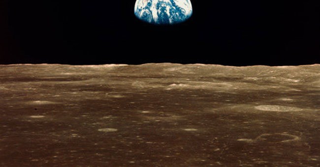 Huyền thoại bức ảnh Trái đất đầu tiên 