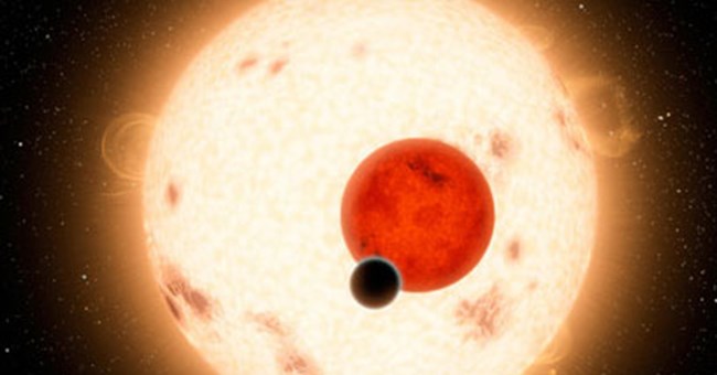 Lần đầu tiên phát hiện hành tinh xoay quanh hai sao