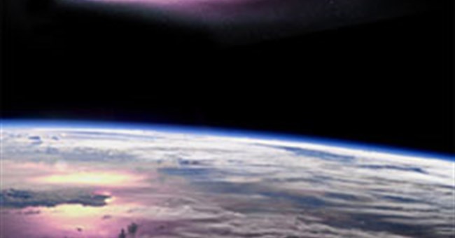 Nhà máy vũ trụ chế tạo các vật liệu cơ bản của sự sống