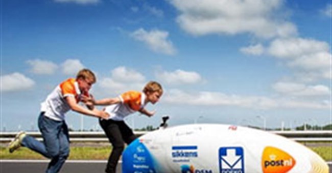 Xe đạp công nghệ cao có vận tốc "khủng" như xe gắn máy