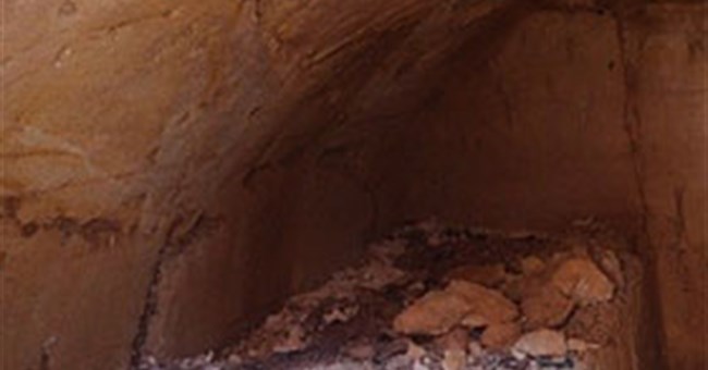 Phát hiện ngôi mộ của hoàng tử người Etruscan cổ đại