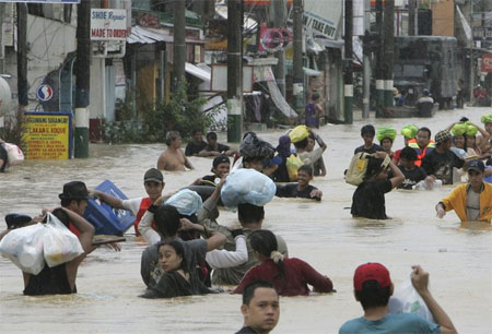 Philippines vật lộn với hậu quả hai cơn bão