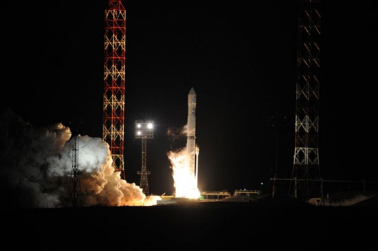 Nga phóng vệ tinh viễn thông của Mỹ lên vũ trụ 