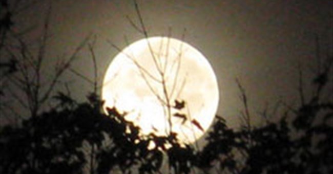 Tối nay trăng tròn nhỏ nhất trong năm