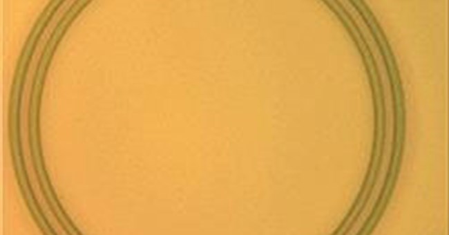 Chế tạo thiết bị chuyển đổi ánh sáng la-ze thành tín hiệu tần số