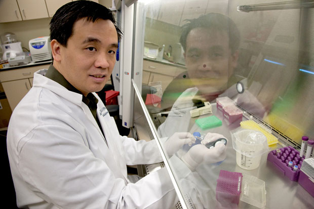 Charles Chiu, thành viên nhóm nghiên cứu loại virus mới