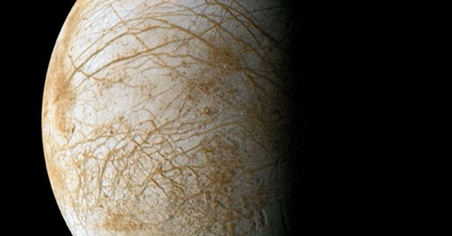 Đại dương nước nằm rất sâu trên vệ tinh của sao Mộc