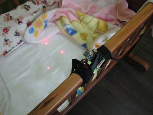 Video: Thiết bị laser theo dõi giấc ngủ của trẻ sơ sinh