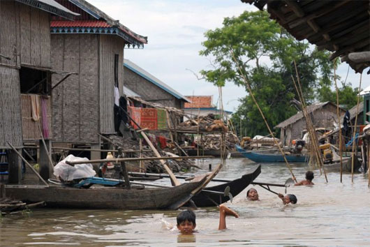 Hơn 100 người chết do lũ lụt, mưa lớn ở Campuchia