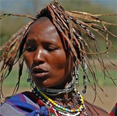 Phong tục cưới hỏi "quái đản" của các bộ tộc châu Phi