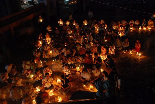 Những đêm hội ma quỷ 