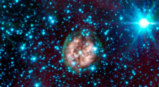 Đón Halloween, NASA phát hành ảnh không gian ma quái