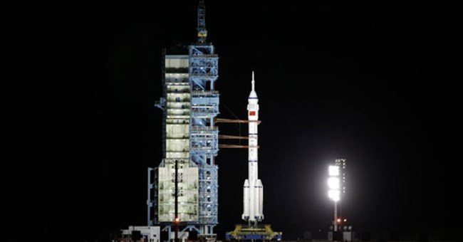 Trung Quốc đã phóng thành công tàu Thần Châu 8