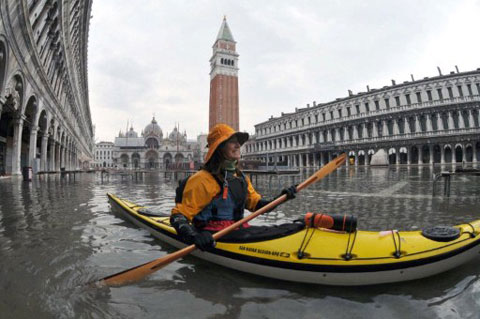 Lũ tàn phá Italy