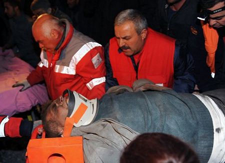 Video: Động đất tại miền đông Thổ Nhĩ Kỳ