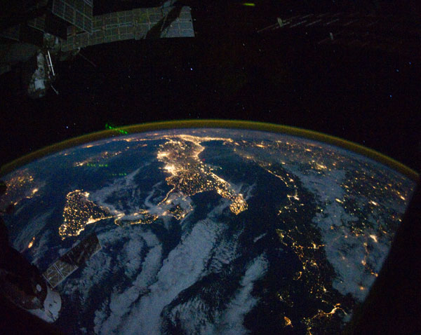 Video: Trái đất tuyệt đẹp nhìn từ ISS