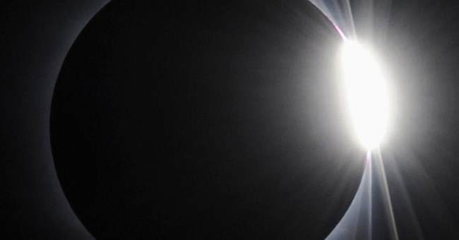 Nhật thực cuối cùng trong năm sắp xảy ra