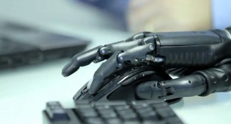 Bàn tay robot Bebionic3 - Tương lai của Cyborg không còn xa