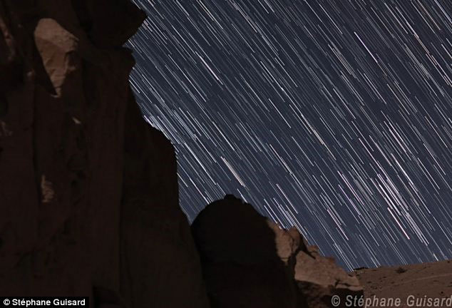 Video: Sự chuyển dịch của sao đêm ở sa mạc Atacama 