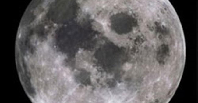 Trái đất có nhiều hơn 1 mặt trăng?