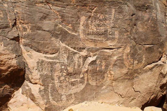 Tranh đá cổ nhất về Pharaoh tại Ai Cập