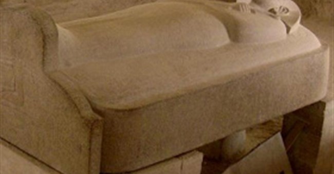 Phát hiện quan tài Ai Cập cổ đại khổng lồ