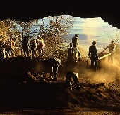 Bộ tộc châu Phi vẫn sống như 44 ngàn năm trước