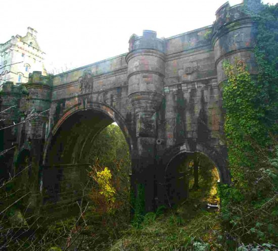 Cầu tự sát của chó ở Scotland