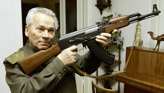Cha đẻ của súng AK-47 phải nhập viện