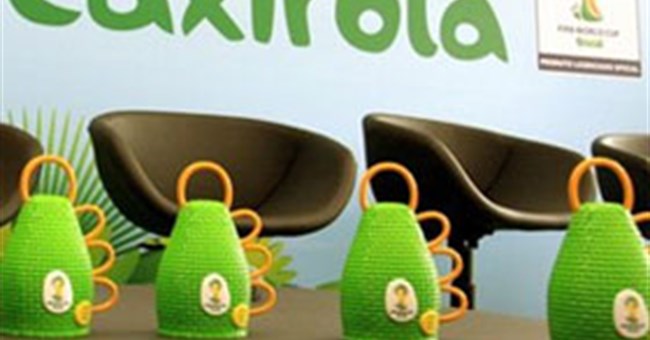 Công cụ tạo âm thanh Caxirola thay kèn vuvuzela