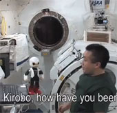 Robot Nhật lần đầu nói chuyện với người trong vũ trụ