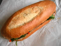 Muốn dễ ngủ nên ăn bánh mì