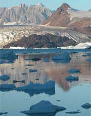 Băng thi nhau tan trên Greenland