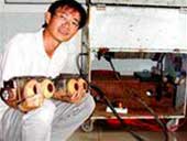 Chàng kỹ sư xây dựng và con robot "thám hiểm" cống ngầm