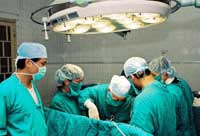 VN thực hiện thành công ca nối ống dẫn tinh