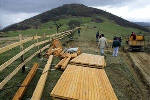 Khai quật 'kim tự tháp' ở châu Âu