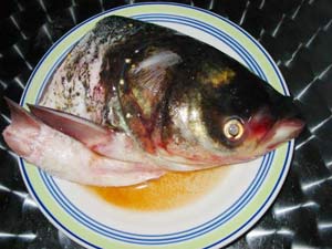Canh đầu cá bổ thần kinh và thể lực