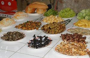 Người Việt Nam đang "lười" ăn rau, ưa ăn mặn