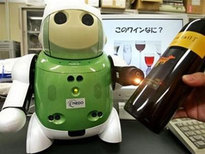 Người máy nếm rượu