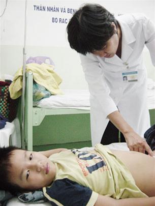 Trẻ sưng cơ, khớp: Coi chừng bệnh máu không đông!