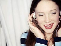Nghe headphone quá 90 phút sẽ hỏng tai