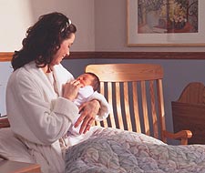 Gây tê tủy sống để giảm đau đẻ có thể gặp khó khăn khi cho con bú