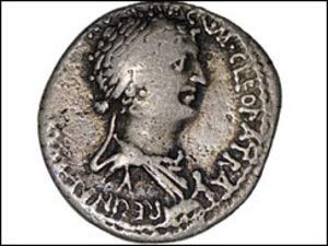 Nữ hoàng Cleopatra là người xấu xí